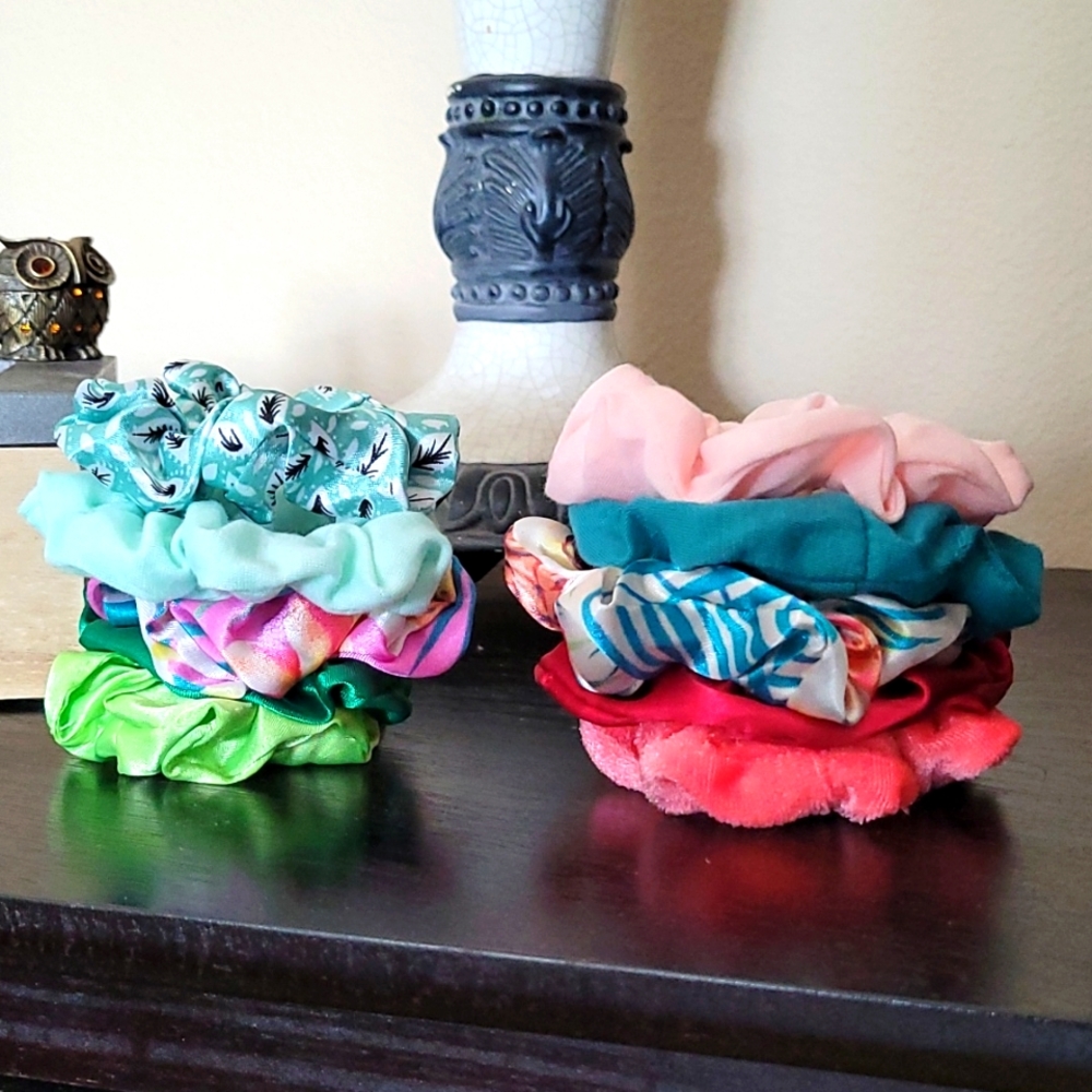 5Pk Scrunchies Satin Velvet and Cotton Mix - Picture 5 of 5